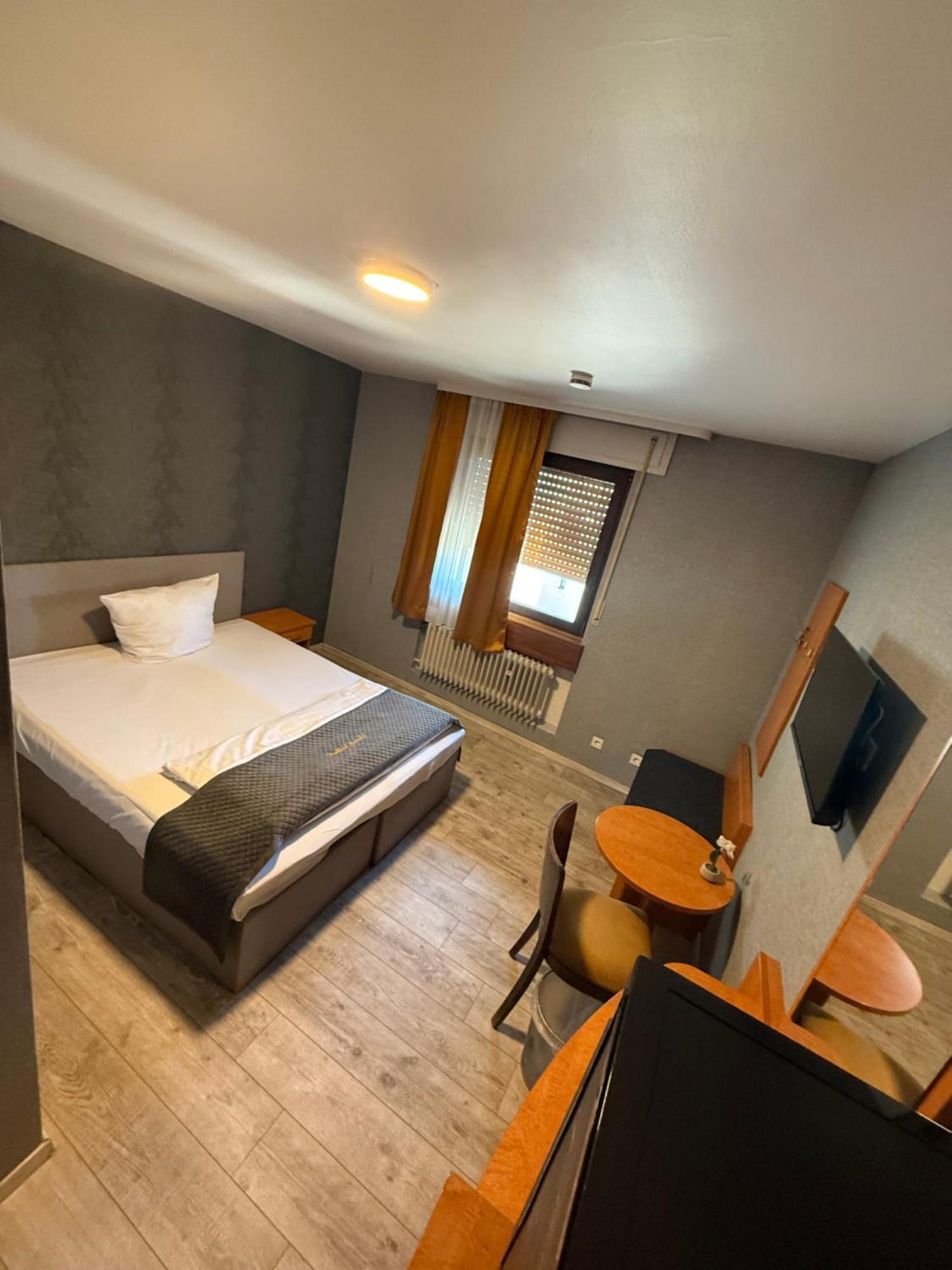 Parkhotel Lindenhof - Kostenlose Parkplaetze Offenbach am Main Dış mekan fotoğraf