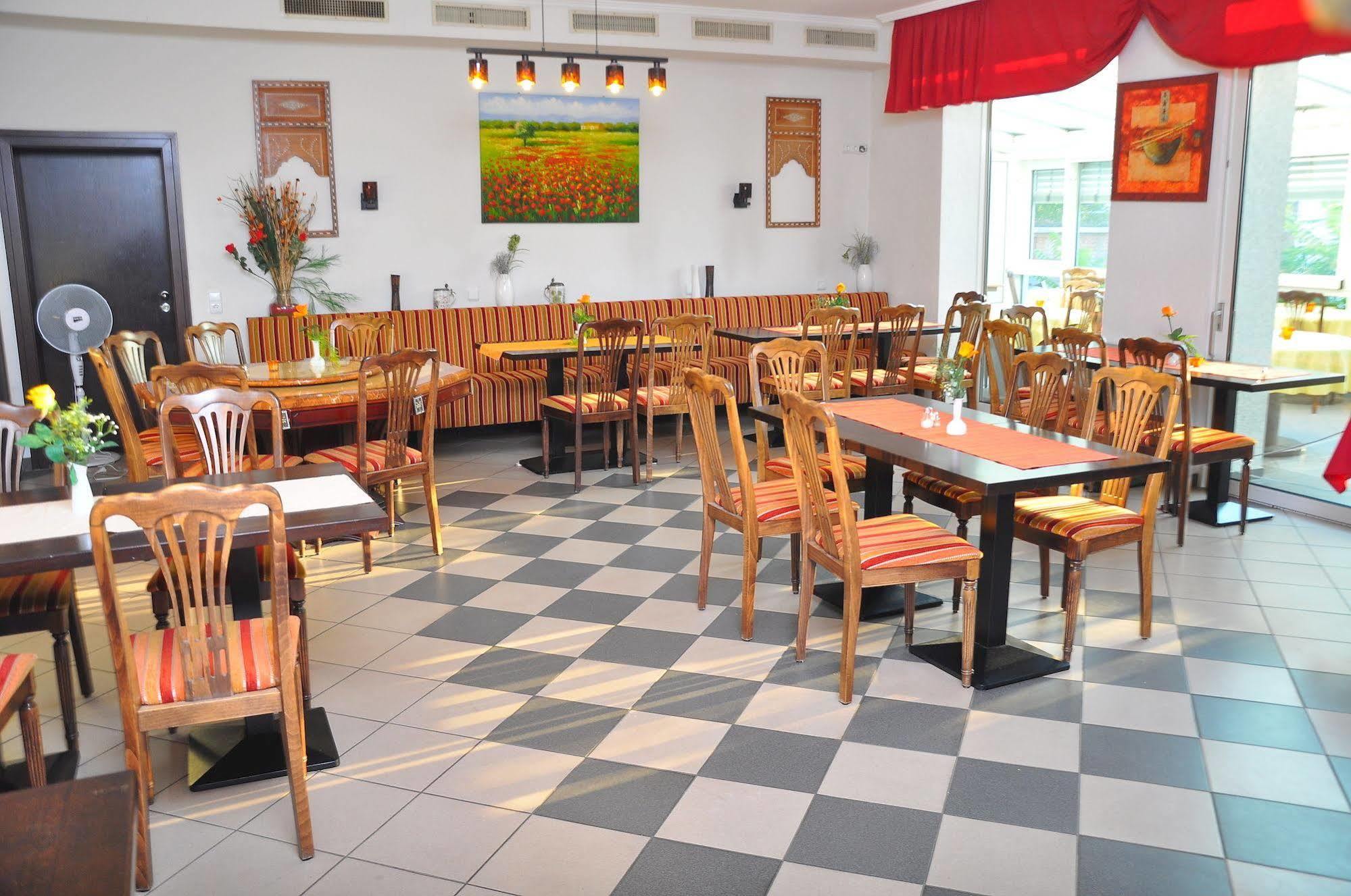 Parkhotel Lindenhof - Kostenlose Parkplaetze Offenbach am Main Dış mekan fotoğraf